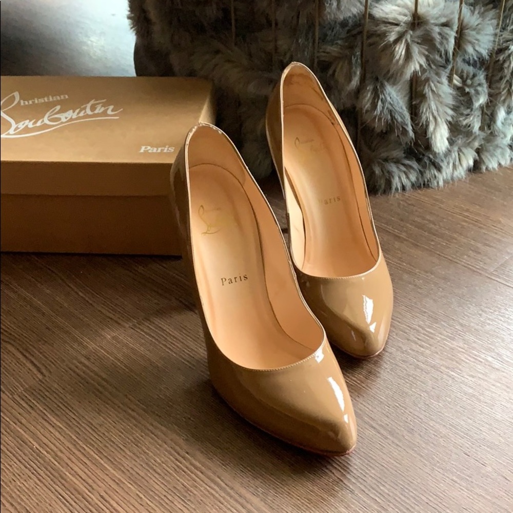 Euro 39.5 Christian louboutin décolleté 868 pump